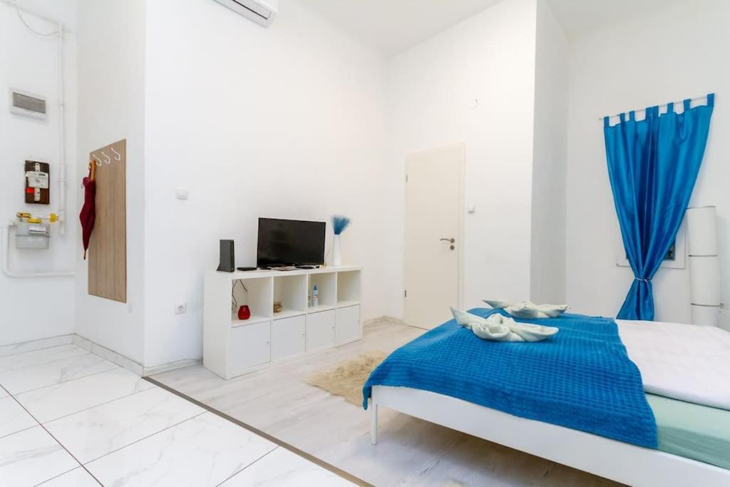 Apartment Dreamscape On Margit Boulevard By Nw