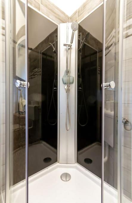 Apartment Dreamscape On Margit Boulevard By Nw *